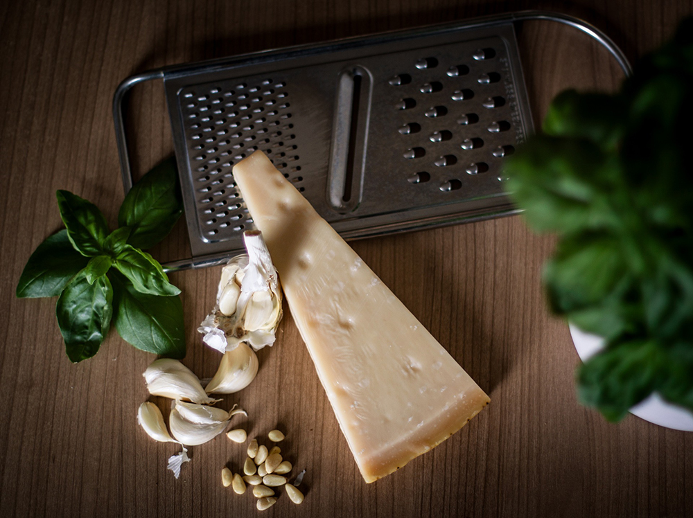 bazalkové pesto